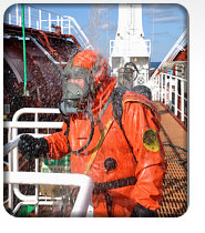 Cleaning oil storage tank